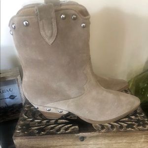 Marc Fisher booties new sz 8.5